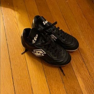 Boy’s Size 12 Lotto Soccer Shoes